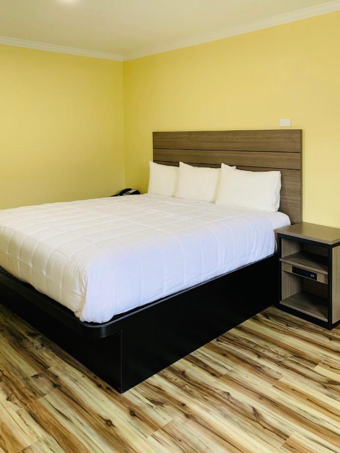 Central Coast Inn Каюкос Экстерьер фото