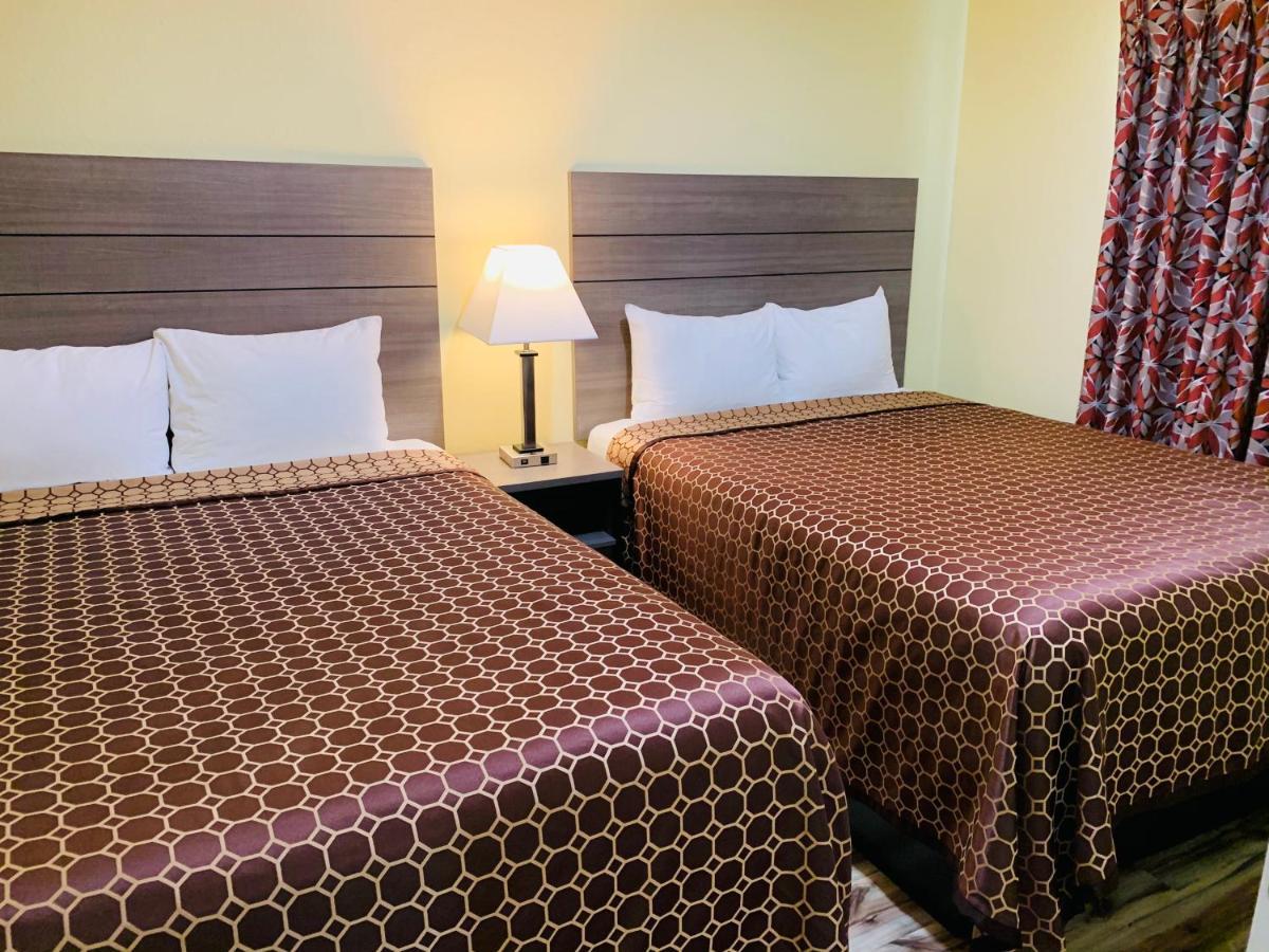 Central Coast Inn Каюкос Экстерьер фото