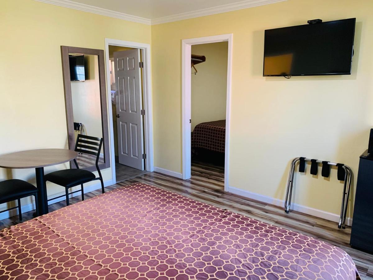 Central Coast Inn Каюкос Экстерьер фото